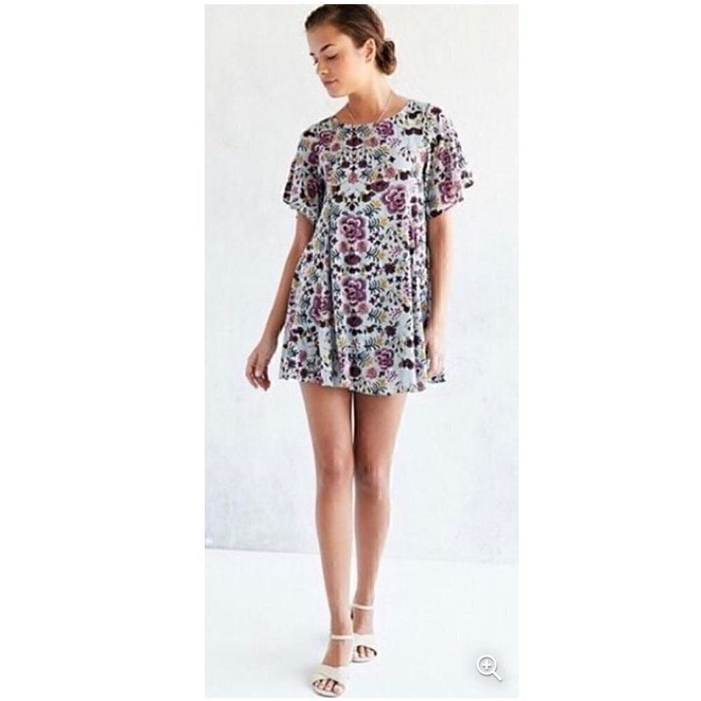 Urban Outfitters Kimchi Blue Dress Backless Floral Fields Flutter Sleeve Summer